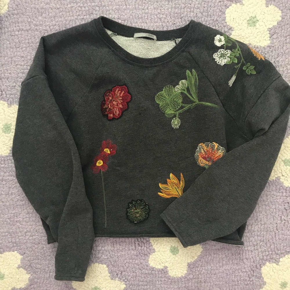 ZARA grey floral embroidered sweatshirt size small